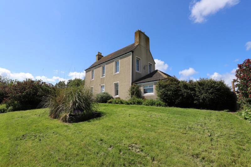 Spacious Farmhouse, Castletown